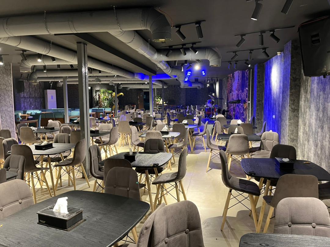 کافه مخصوص تولد در جاده انزلی